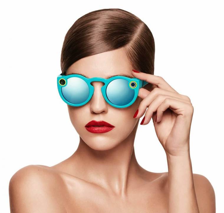 Snapchat lance des lunettes-appareil photo connectées