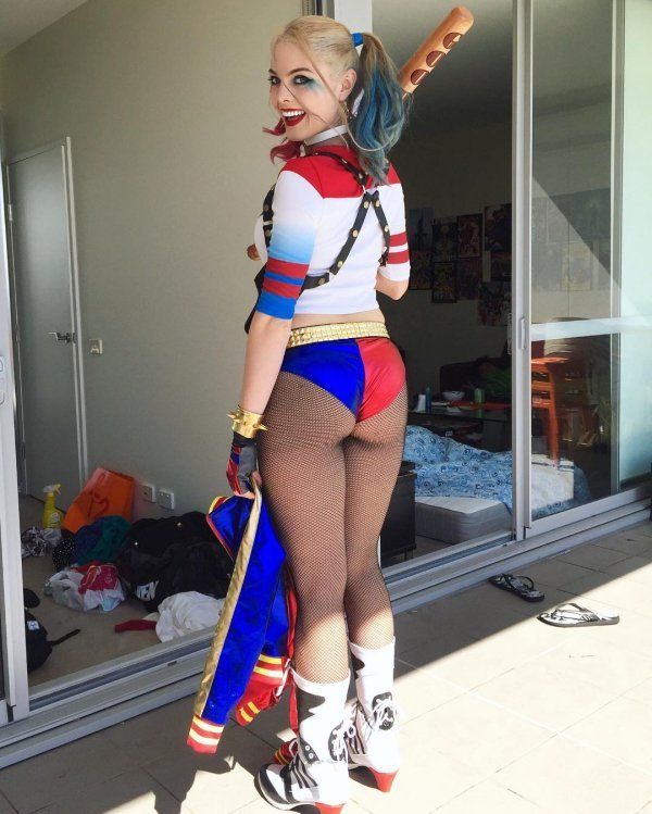 2 cosplayeuses se disputent le titre de la meilleure Harley Quinn en 2025 #13