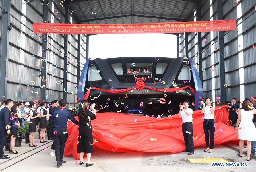 Transit Elevated Bus, le bus enjambeur de voitures n’est qu’une grosse arnaque #2