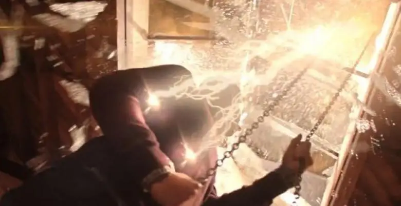 Critique Flash Saison 3 Episode 1 : Flashpoint incohérent et bâclé #3