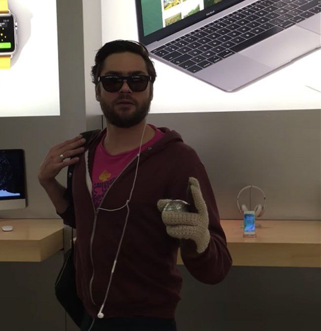 Il saccage l’Apple Store de Dijon avec une boule de pétanque