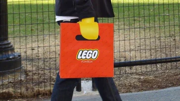 LEGO Playbox : le sac qui vous transforme en LEGO