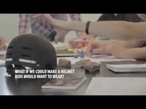 Faites du vélo avec un casque Playmobil