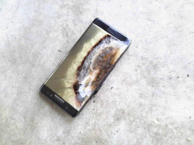 Samsung abandonne le Galaxy Note 7 et prévoit 3 milliards de dollars de pertes #2
