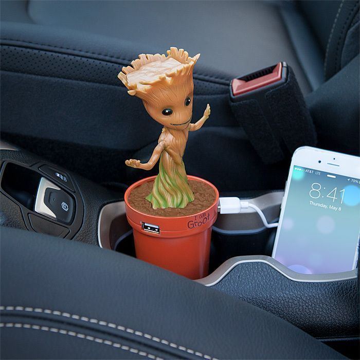 Ce bébé Groot danse en rechargeant votre smartphone #4