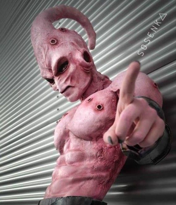 Dragon Ball Z : une cosplayeuse se transforme en Majin Buu