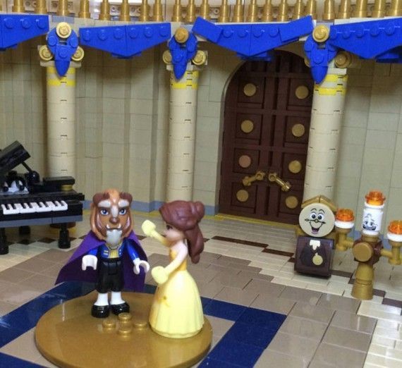 Il crée la réplique du château de la Belle et la Bête en 250.000 pièces de LEGO #5