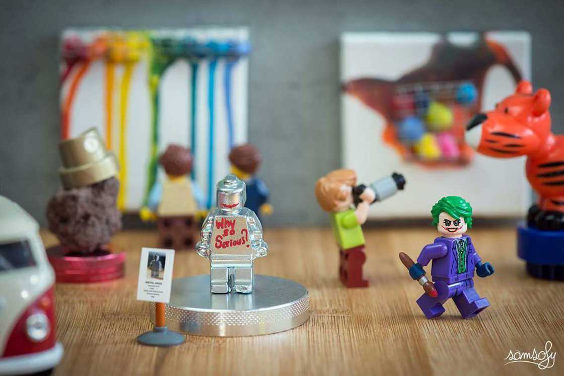 LEGO : un artiste met en scène des minifigs en s’inspirant de la pop culture #20