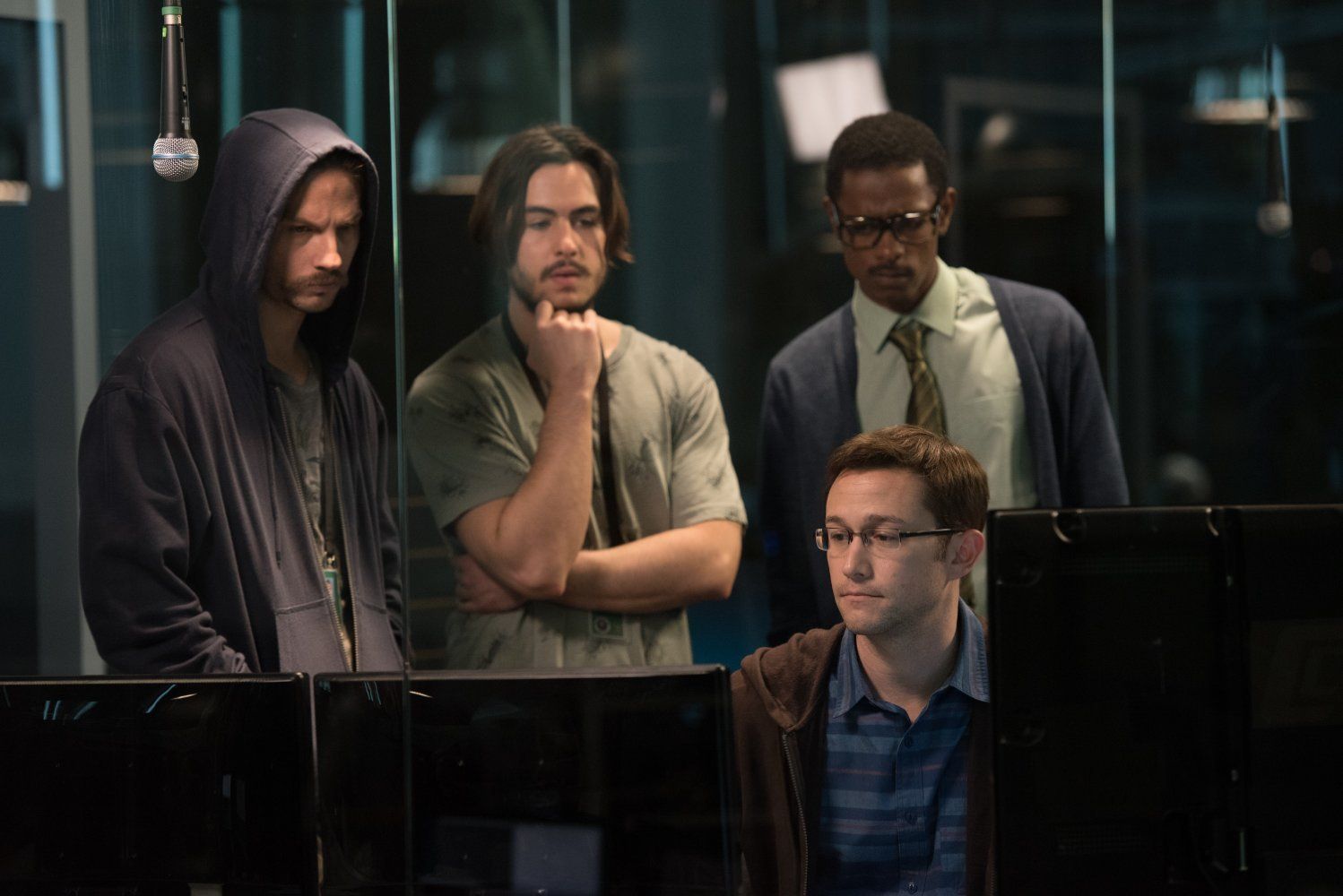 Critique Snowden : un super héros sans pouvoir #8