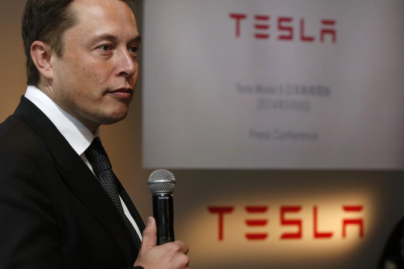 L’autopilote d’une voiture Tesla évite un accident à son conducteur #3