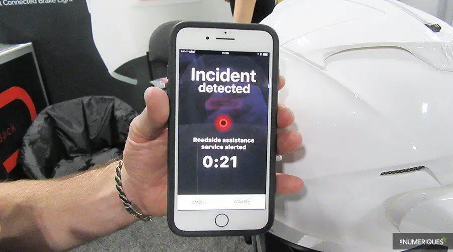 Cosmo Ride : le feu de stop connecté pour motards par Cosmo Connected #4