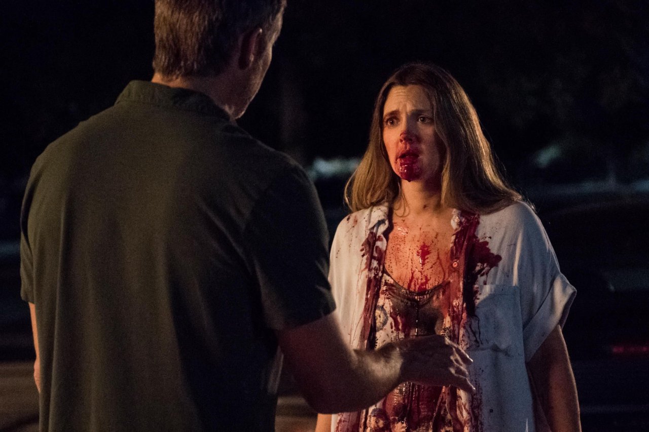 Santa Clarita Diet : Drew Barrymore devient cannibale dans cette nouvelle série originale Netflix #4