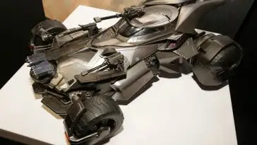La batmobile de Justice League se dévoile