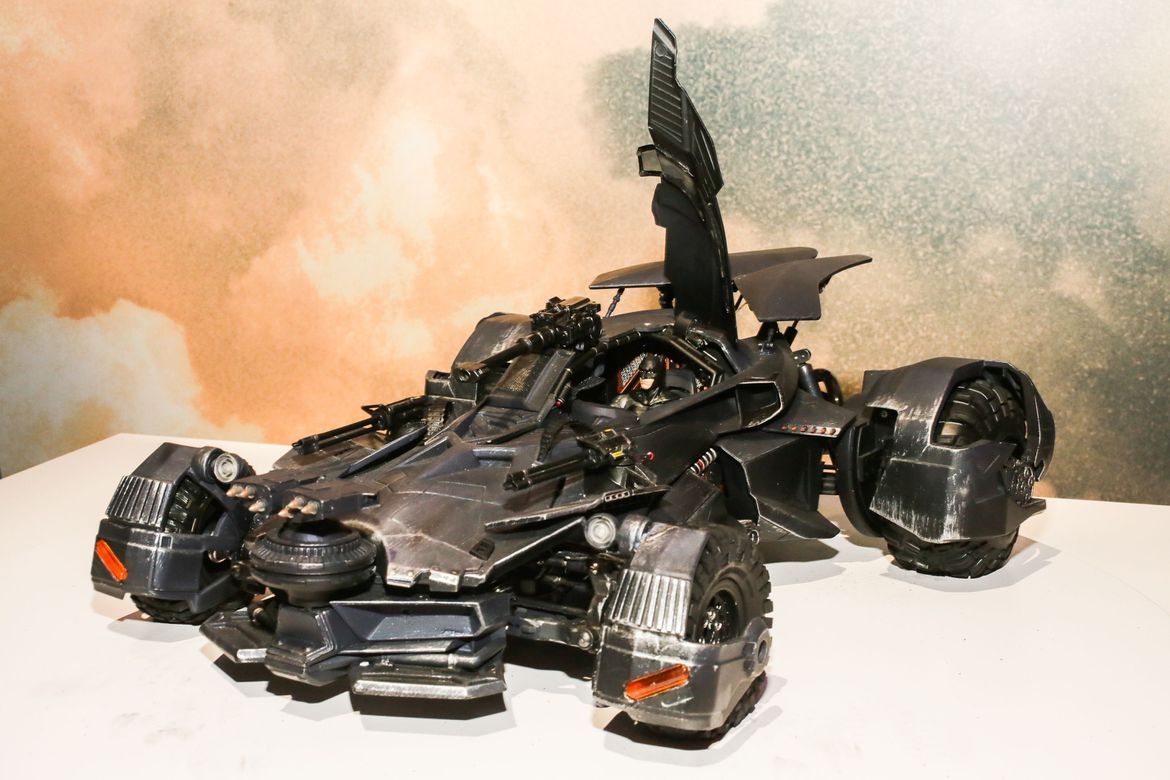 La batmobile de Justice League se dévoile #4