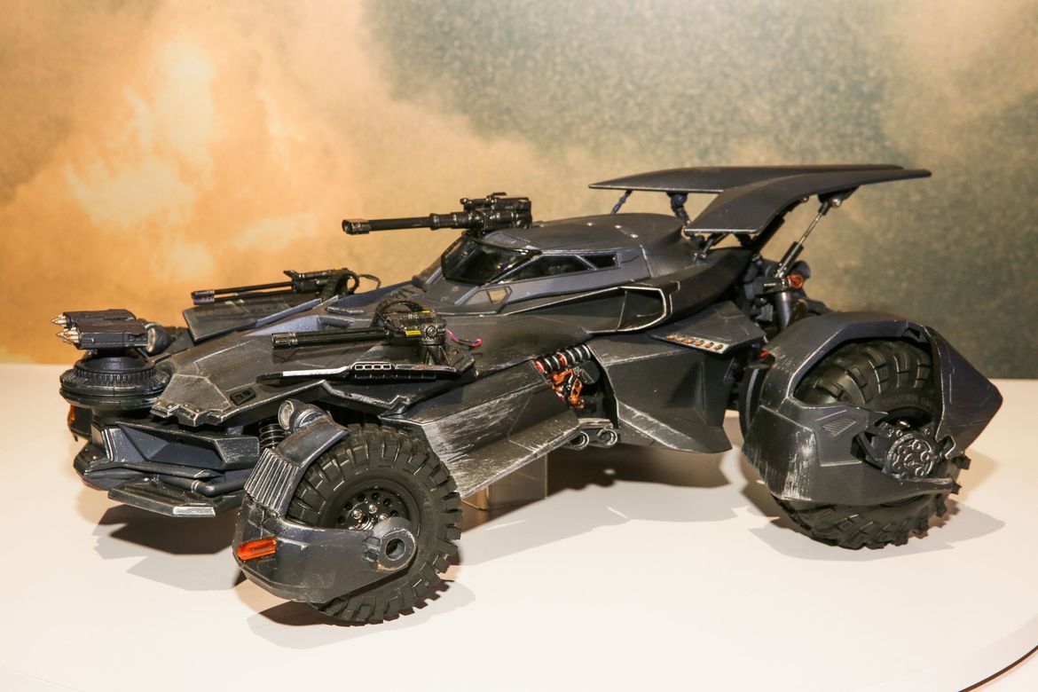 La batmobile de Justice League se dévoile #3