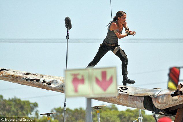 Tomb Raider : 15 photos d’Alicia Vikander dans les bottes de Lara Croft #14
