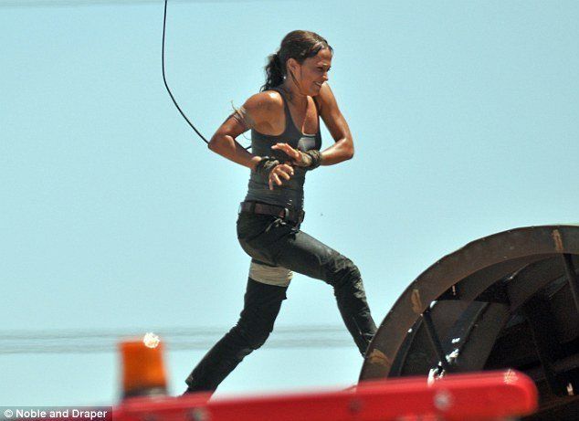 Tomb Raider : 15 photos d’Alicia Vikander dans les bottes de Lara Croft #13