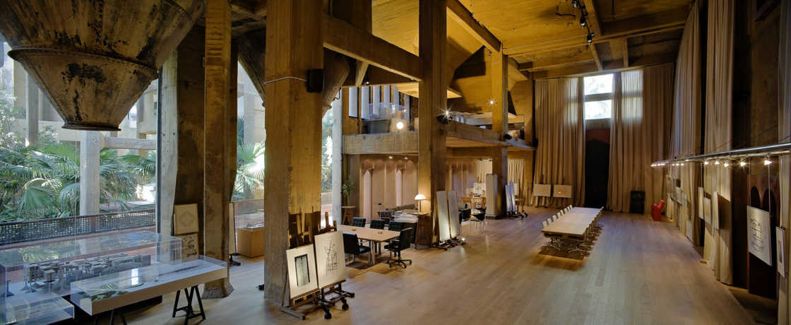Un architecte transforme une usine désaffectée en véritable palace #8
