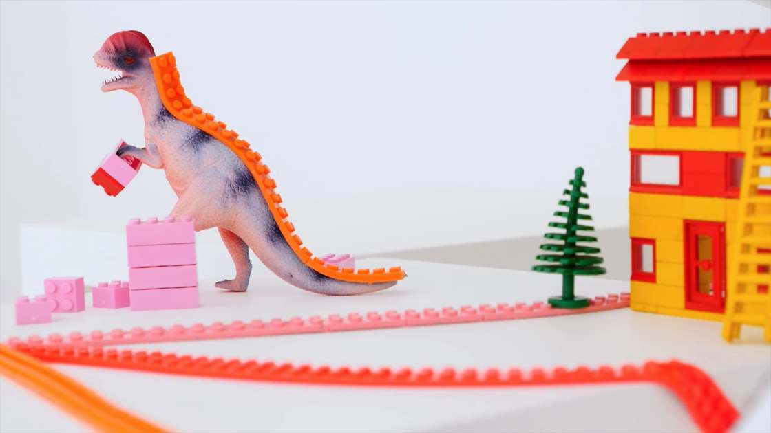 LEGO Tape : fixez vos briques partout avec cet adhésif compatible LEGO #5