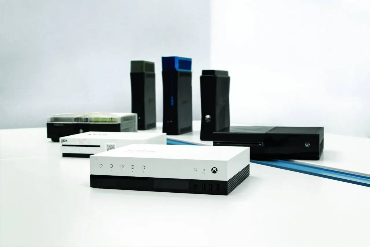 Project Scorpio : des photos du Dev Kit de la prochaine console Microsoft #2