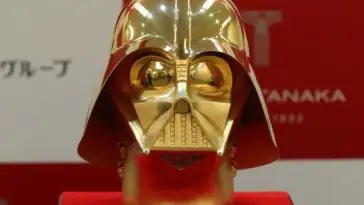 Un masque de Dark Vador en or massif sera vendu 1,4 millions de dollars