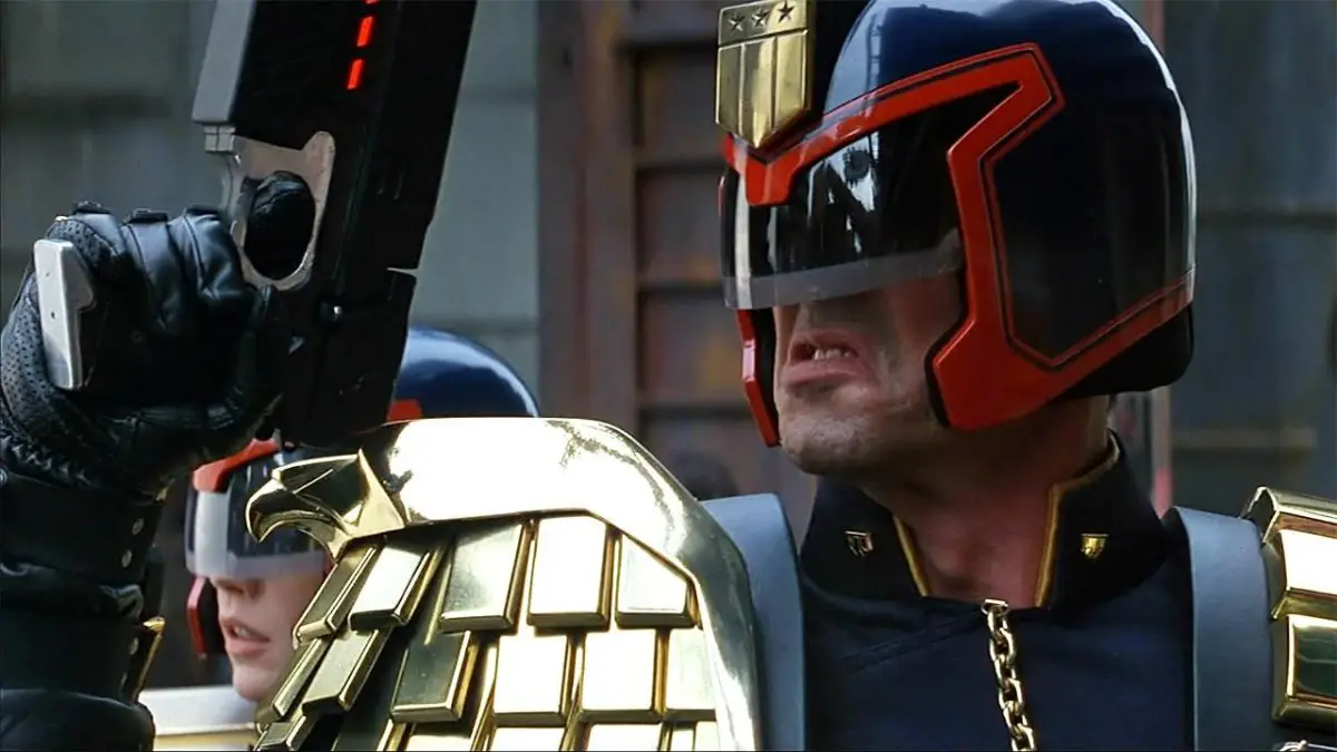 Judge Dredd : la série TV s’appellera Mega-City One