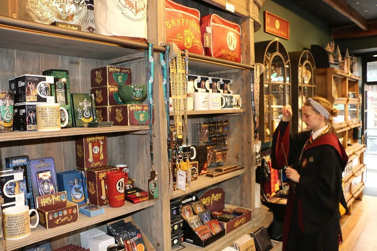 Une incroyable boutique Harry Potter vient d’ouvrir sur le chemin de traverse #6
