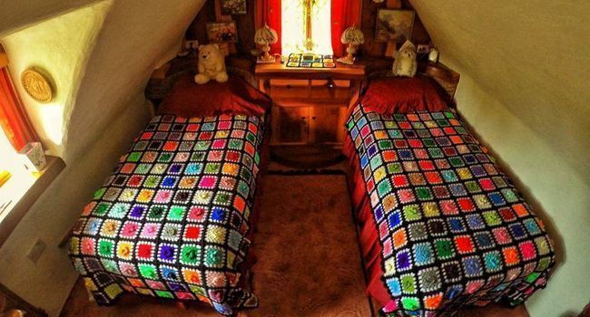 Un fan de Tolkien fabrique une vraie maison de Hobbit #8