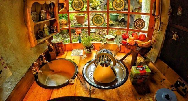 Un fan de Tolkien fabrique une vraie maison de Hobbit #4