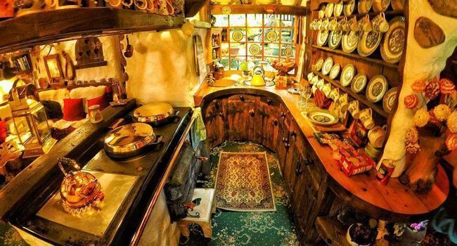 Un fan de Tolkien fabrique une vraie maison de Hobbit #5