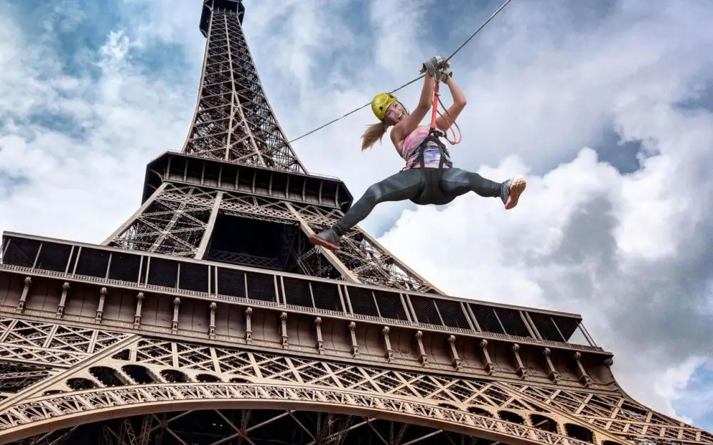 Descendez de la Tour Eiffel en tyrolienne du 5 au 11 Juin avec Smash Perrier