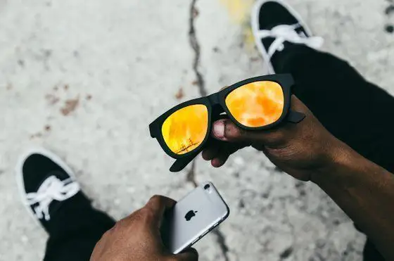 Zungle Panther : ces lunettes font écouteurs Bluetooth sans écouteurs grâce à la transduction #3