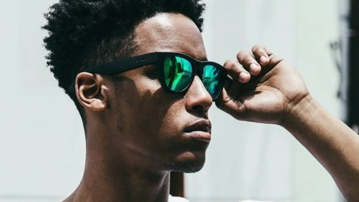 Zungle Panther : ces lunettes font écouteurs Bluetooth sans écouteurs grâce à la transduction
