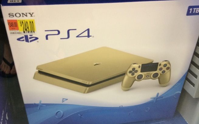 Une Playstation 4 version Or disponible dès le mois de juin #3