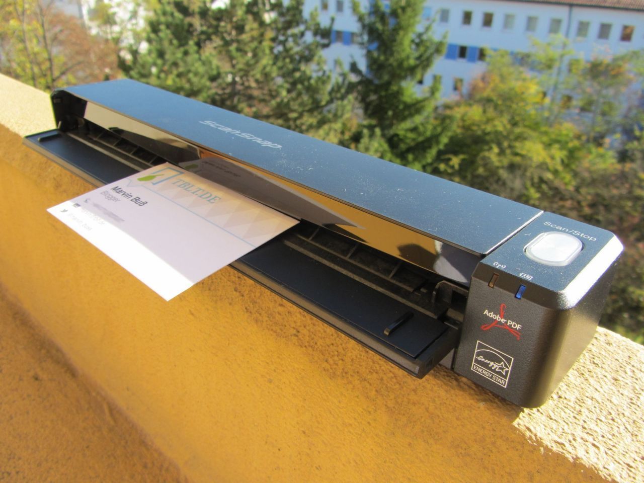 Fujitsu ScanSnap iX100 : un scanner portable intuitif et intelligent #2