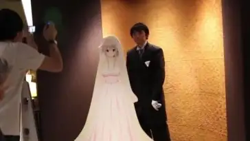 Au Japon un ingénieur épouse officiellement un personnage de jeu vidéo