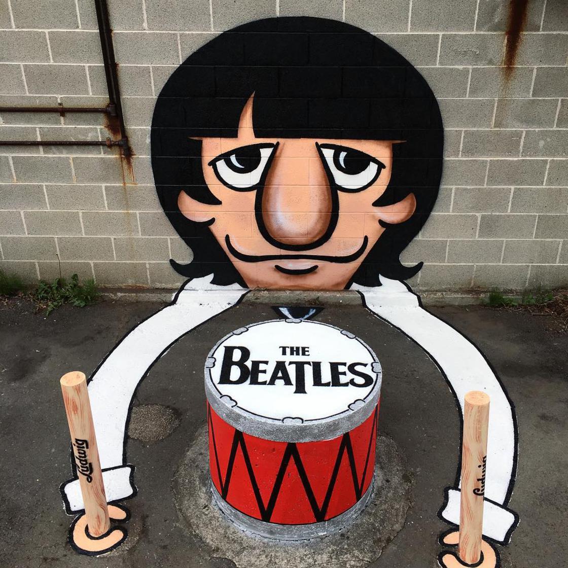 Street art : un artiste utilise le mobilier urbain de New York comme terrain de jeu #7