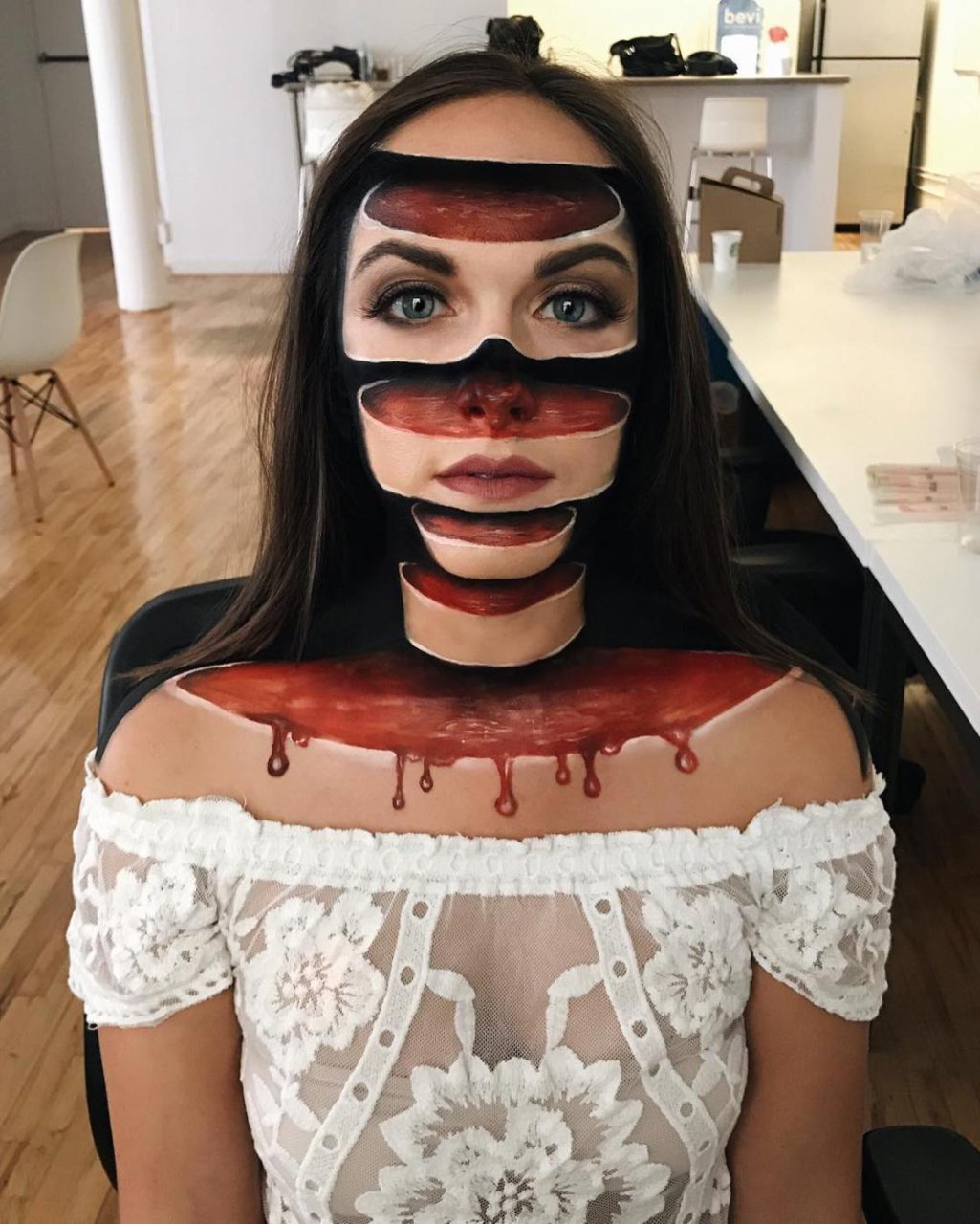 Cette artiste réalise des maquillages troublants de réalisme