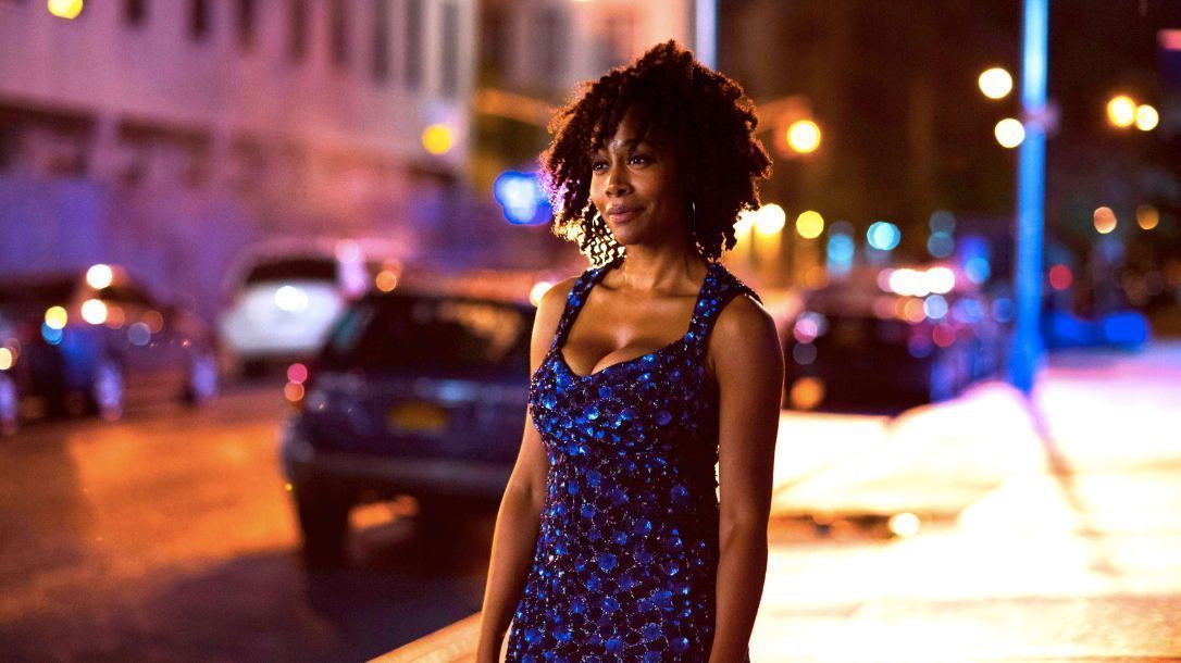 Luke Cage Saison 2 : une photo de Misty Knight avec un bras bionique #2
