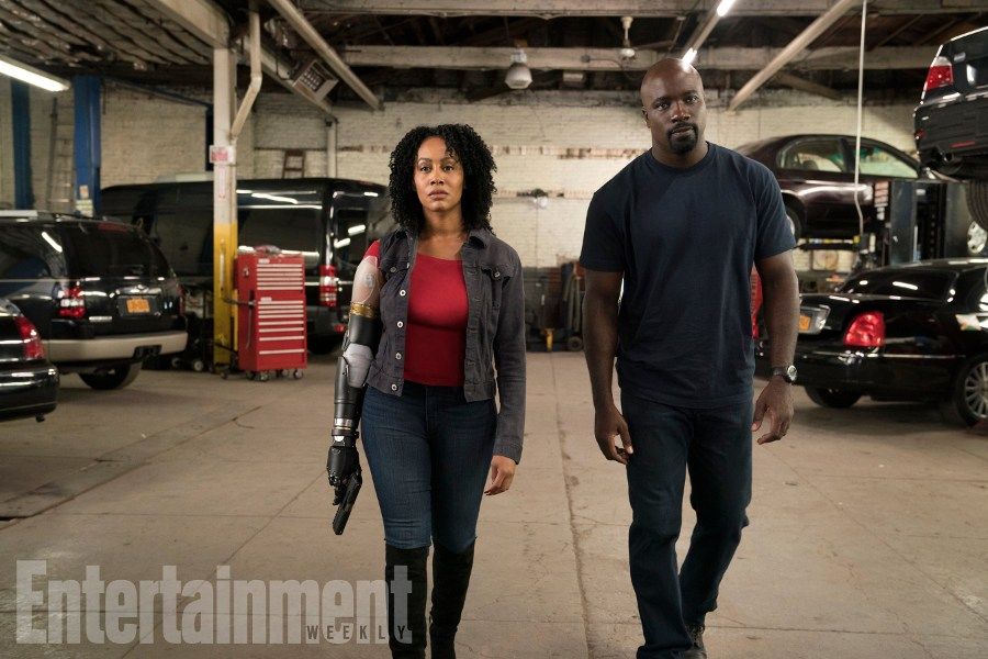 Luke Cage Saison 2 : une photo de Misty Knight avec un bras bionique #5