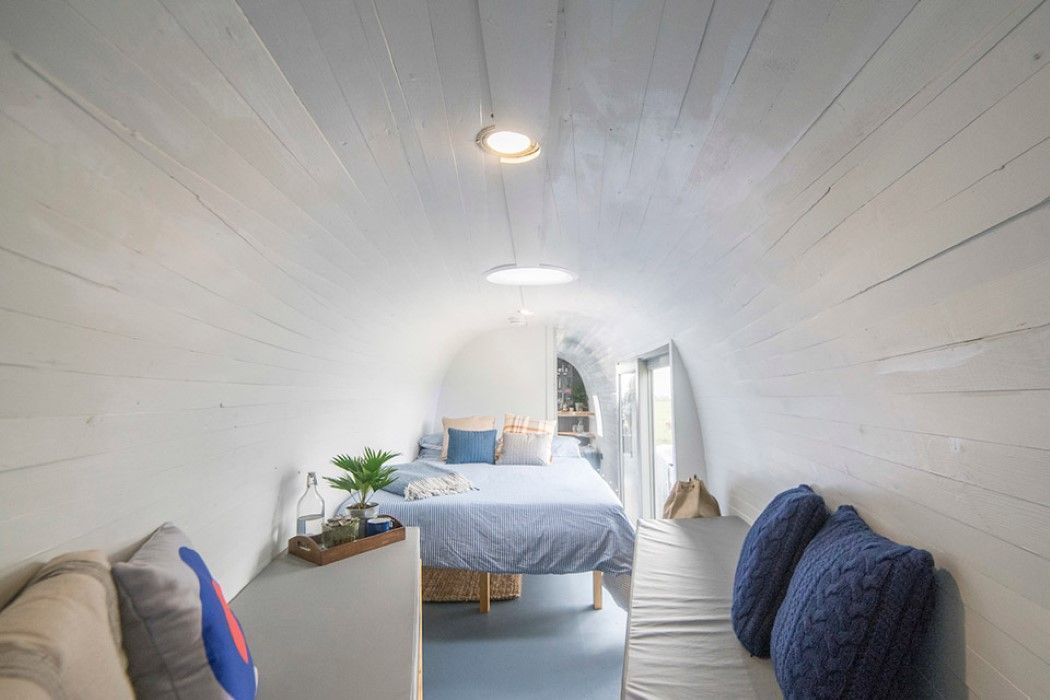 Un hélicoptère de la la Royal Navy converti en chambre d’hôtel #4
