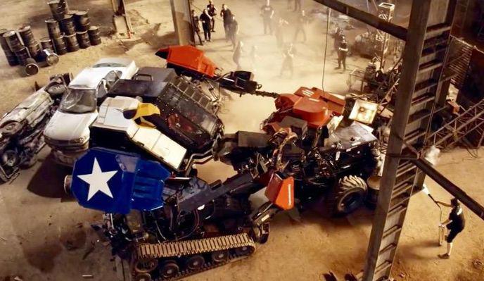 Combat de robots : un mecha américain découpe un robot japonais avec une tronçonneuse géante #6