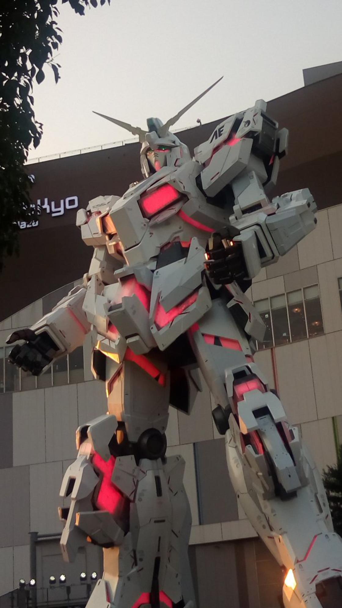 Un Gundam transformable géant fait le show à Tokyo #8