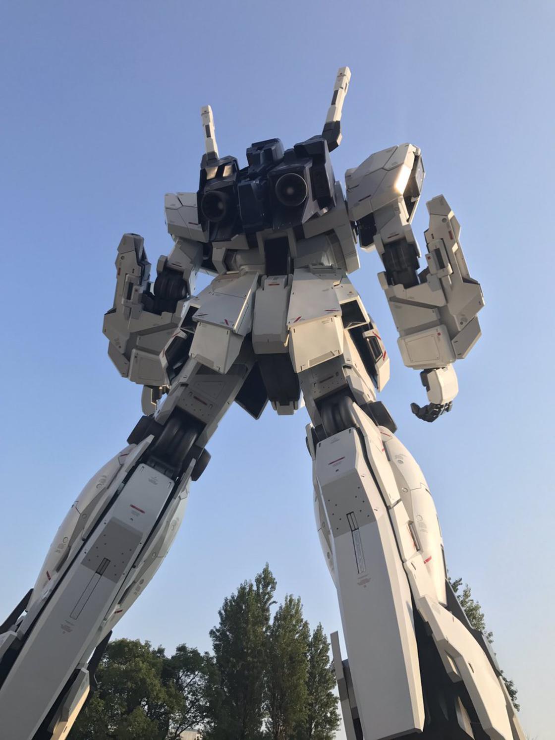 Un Gundam transformable géant fait le show à Tokyo #9