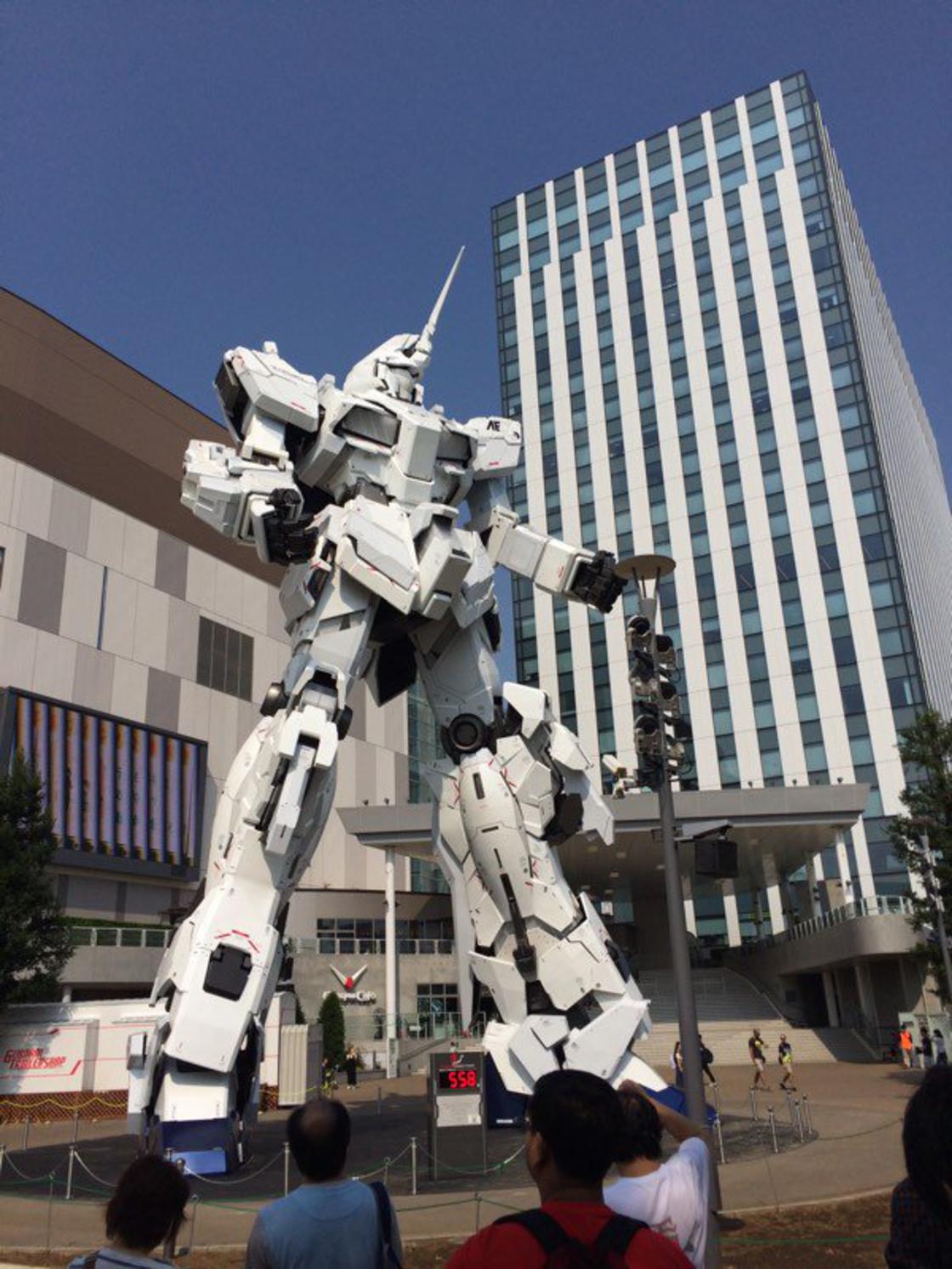 Un Gundam transformable géant fait le show à Tokyo #10