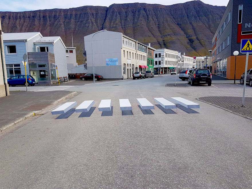 Des passage piétons en 3D en Islande et en France #3