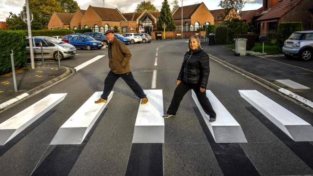 Des passage piétons en 3D en Islande et en France #7