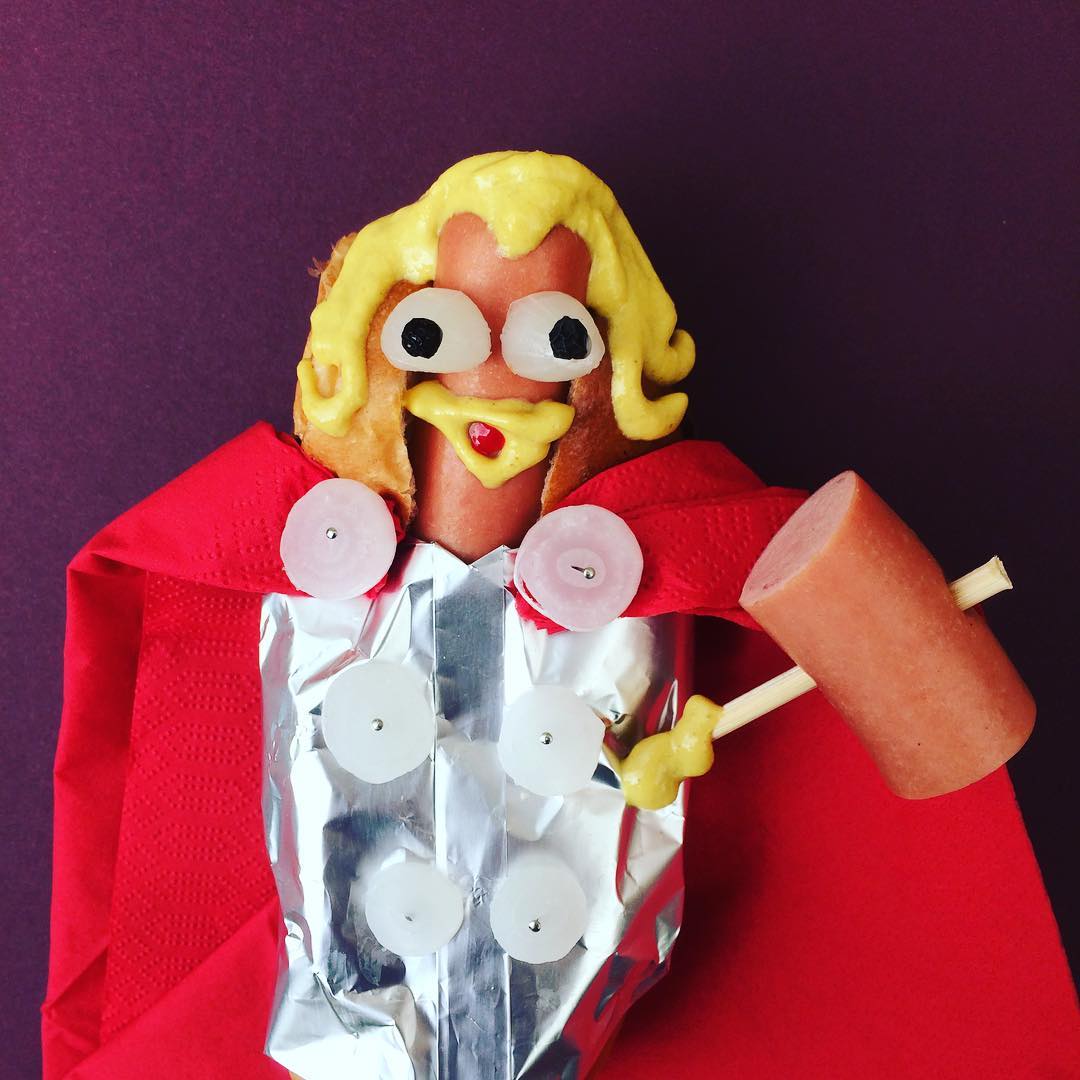 Il reproduit des personnages de la pop culture avec des hot-dogs #4