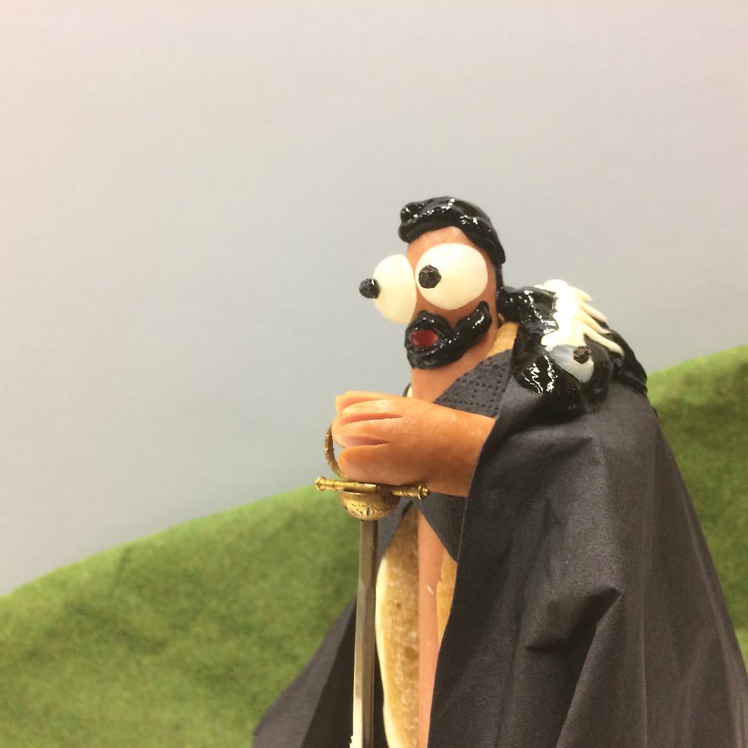 Il reproduit des personnages de la pop culture avec des hot-dogs #8
