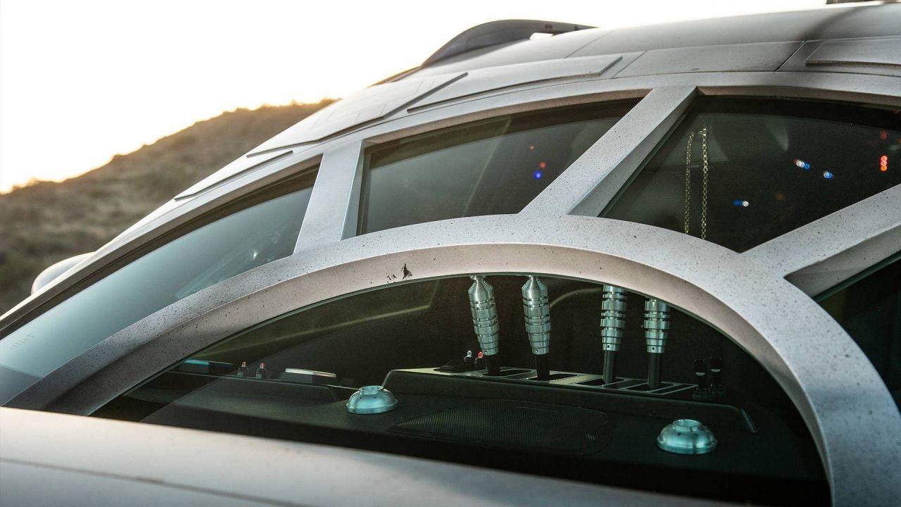 Star Wars : Nissan transforme un SUV en Faucon Millenium #7